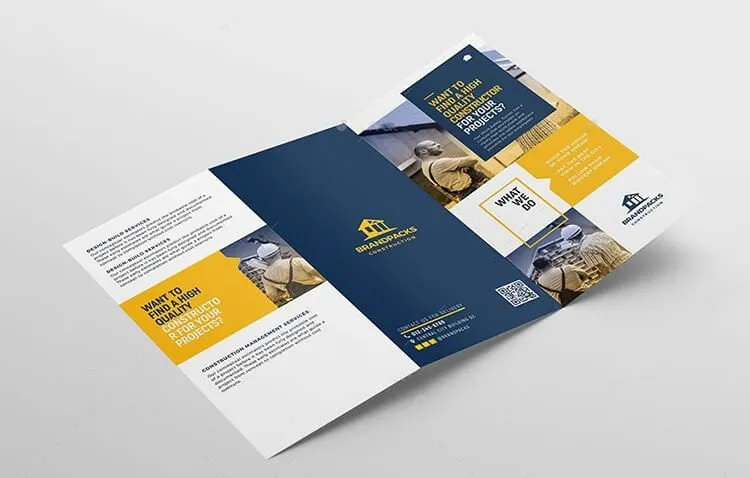 Brochure công ty xây dựng màu xanh, vàng Brochure công ty xây dựng màu xanh, vàng