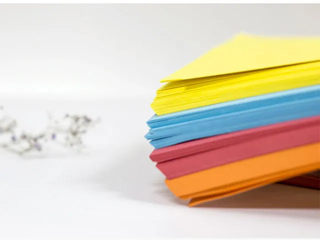 Các loại giấy in màu tương thích với nhiều dòng máy in Các loại giấy in màu tương thích với nhiều dòng máy in