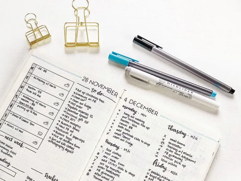 Chuẩn bị nguyên liệu để làm sổ tay văn học Chuẩn bị nguyên liệu để làm sổ tay văn học