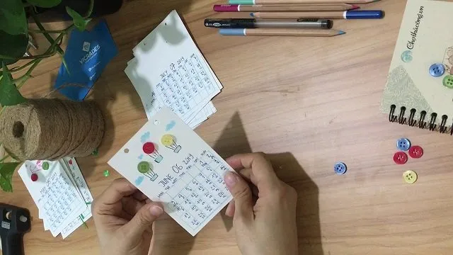 Cách làm lịch để bàn handmade Cách làm lịch để bàn handmade