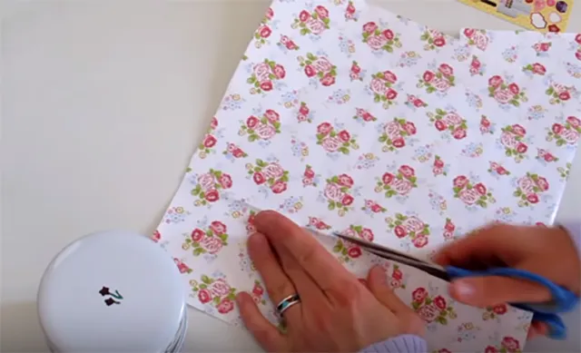 Cắt giấy đoạn vừa cuộn Cắt giấy đoạn vừa cuộn