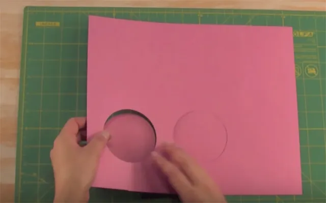 Cắt tiếp 2 hình tròn Cắt tiếp 2 hình tròn