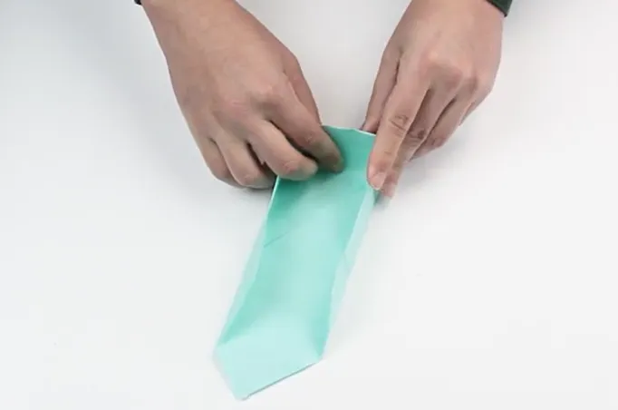 Cố gắng gấp đầu nhọn vào trong Cố gắng gấp đầu nhọn vào trong