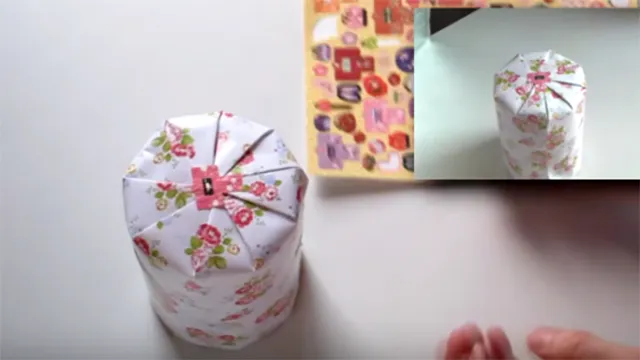 Dùng hình dán dán lên Dùng hình dán dán lên