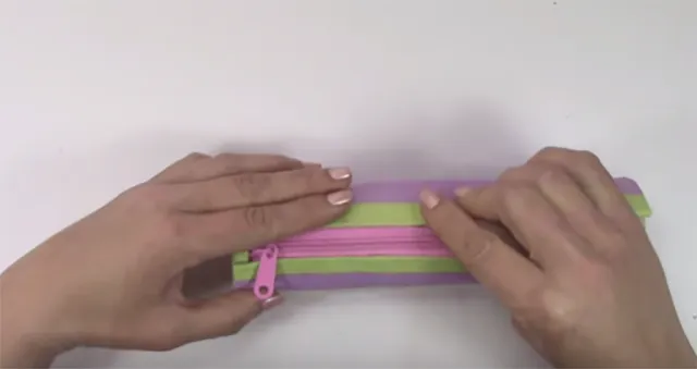 Gắn các mảnh lại với nhau Gắn các mảnh lại với nhau