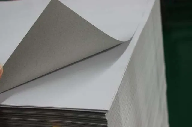 Độ dày của giấy Duplex được làm bằng cách ép 2 lớp giấy Độ dày của giấy Duplex được làm bằng cách ép 2 lớp giấy