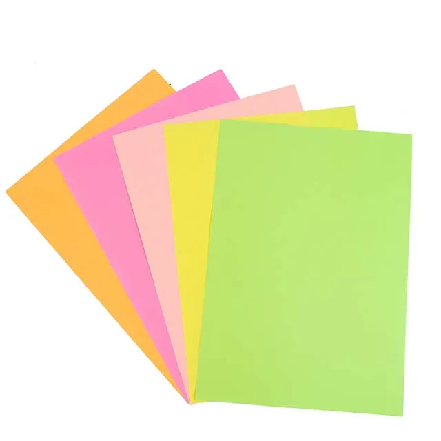 Giấy thủ công có nhiều loại tùy theo nhu cầu sử dụng Giấy thủ công có nhiều loại tùy theo nhu cầu sử dụng