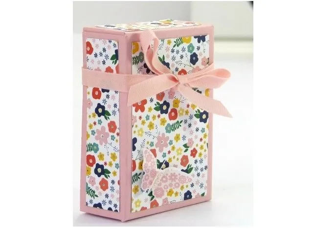 Hộp giấy hình chữ nhật nắp liền tông hồng Hộp giấy hình chữ nhật nắp liền tông hồng