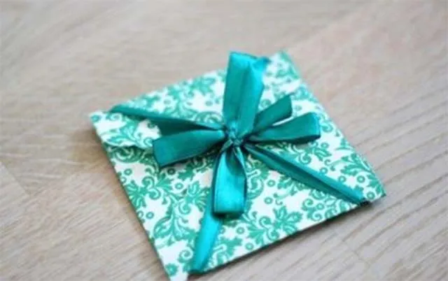 Luồn dây ruy băng Luồn dây ruy băng