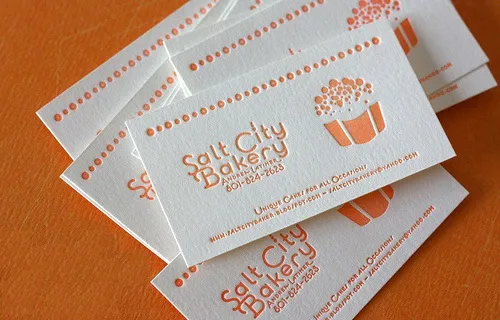 Mẫu card visit được làm từ chất liệu giấy mỹ thuật khác