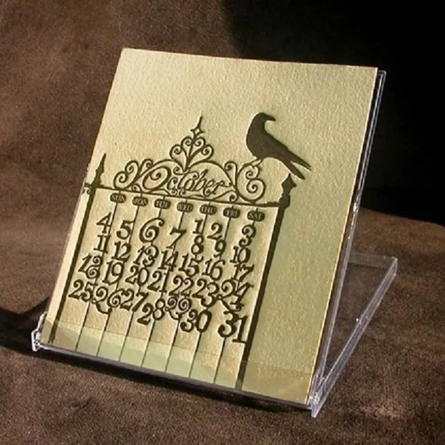 Tự làm lịch handmade để bàn bằng các con dấu tự chế Tự làm lịch handmade để bàn bằng các con dấu tự chế