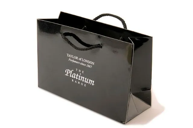 Mẫu túi giấy với tone màu đen tuyền Mẫu túi giấy với tone màu đen tuyền