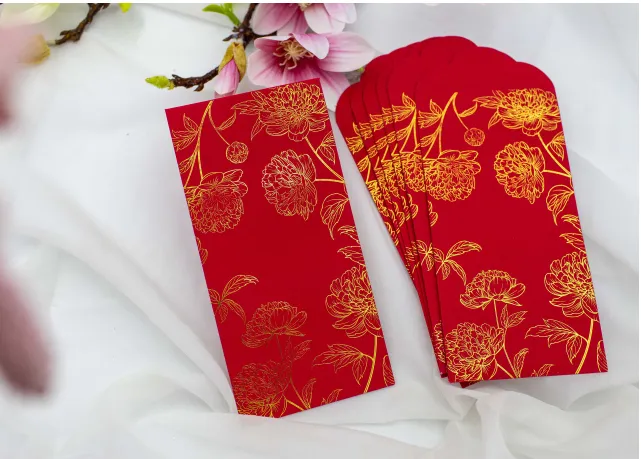 Mẫu phong bao đỏ ép kim hoa văn