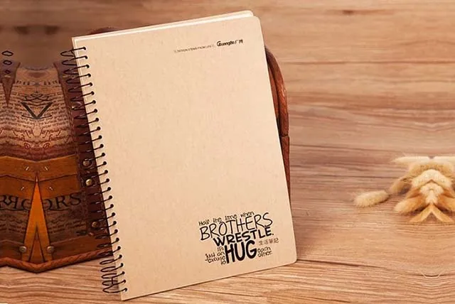 Sổ tay bìa cứng phong cách đơn giản với gáy xoắn lò xo Sổ tay bìa cứng phong cách đơn giản với gáy xoắn lò xo