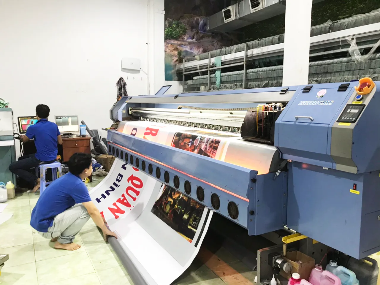 Doi ngu nhan su lam viec tai In Hoang Minh